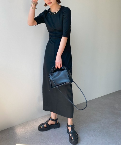 HANNE（アン）の「バックカットデザインワンピース（ワンピース・レディース・ベージュ/ブラック/グレー/ネイビー・FREE）」の10枚目の写真