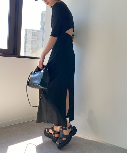 HANNE（アン）の「バックカットデザインワンピース（ワンピース・レディース・ベージュ/ブラック/グレー/ネイビー・FREE）」の9枚目の写真