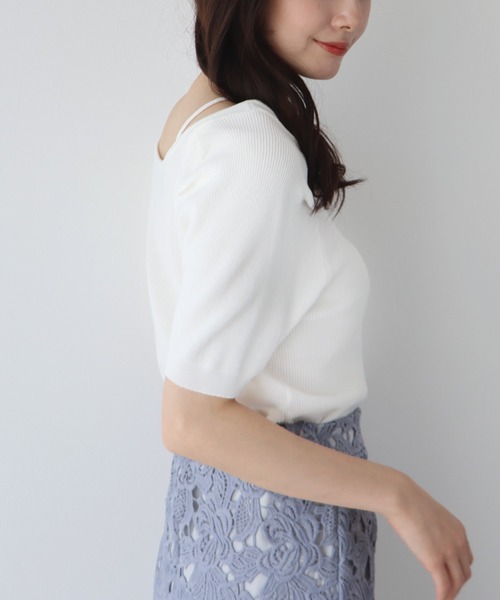 BLUEEAST（ブルーイースト）の「前後2WAYホルターネックプルオーバー（ニット/セーター・レディース・ブラック/ベージュ/オフホワイト/ブルー・MEDIUM）」の12枚目の写真