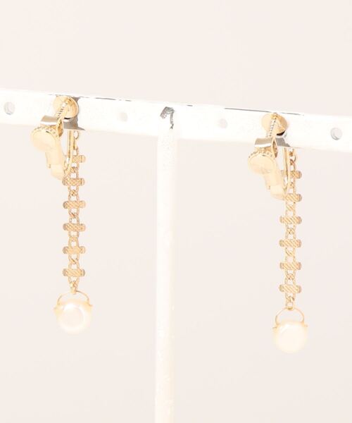CERCA（チェルカ）の「September/淡水パールlong earring（イヤリング・レディース・ホワイト・FREE）」の2枚目の写真