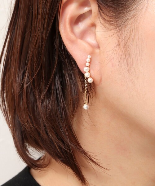 NOLLEY’S Sophi(ノーリーズソフィ)の「スライドパールイヤリング(イヤリング・レディース・オフホワイト・FREE)」の1枚目の写真