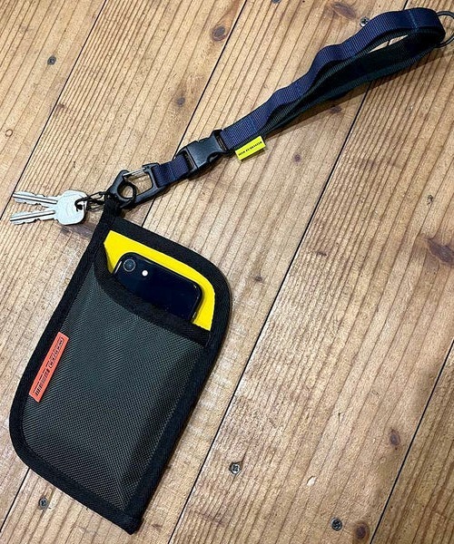 WEEKEND(ER)（ウィークエンダー）の「WEEKEND(ER) ウィークエンダー CONNECT BELT “2nd”（スマホグッズ・メンズ・ブラック/オリーブ・FREE）」の7枚目の写真