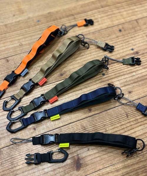 WEEKEND(ER)（ウィークエンダー）の「WEEKEND(ER) ウィークエンダー CONNECT BELT “2nd”（スマホグッズ・メンズ・ブラック/オリーブ・FREE）」の5枚目の写真