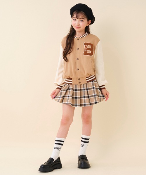 by LOVEiT(バイラビット)の「Bワッペン裏毛スタジャン(Tシャツ/カットソー・キッズ・ブラック/ベージュ/ピンク・140cm/130cm/160cm/150cm/120cm)」の20枚目の写真