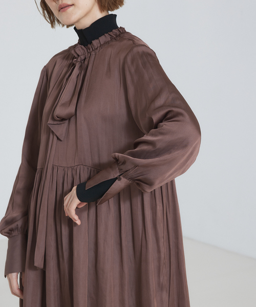 abahouse mavie(アバハウスマヴィ)の「ポリエステルリブハイネック(ニット/セーター・レディース・ホワイト/ホワイト系その他/ブラック/ダークオレンジ・フリー)」の15枚目の写真