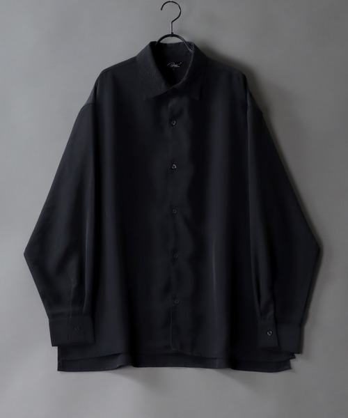SITRY（シトリー）の「Oversize Drop shoulder collar embroidery Shirt/オーバーサイズ ドロップショルダー 襟刺繍 シャツ（シャツ/ブラウス・メンズ・グレイッシュベージュ/ホワイト/ブラック/グレイッシュブルー/チャコールグレー・M/L）」の3枚目の写真