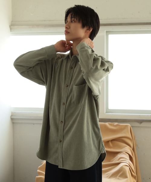 SENSE OF PLACE by URBAN RESEARCH(センスオブプレイスバイアーバンリサーチ)の「コーデュロイルーズシャツ(シャツ/ブラウス・メンズ・ブラック/ブルー/アイボリー/ライトカーキ・LARGE/MEDIUM)」の15枚目の写真