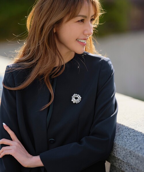 OPAQUE.CLIP（オペークドットクリップ）の「◆≪ヒルナンデス！で紹介≫ フェイクパール×ビジューラウンドブローチ/セレモニー対応（ブローチ/コサージュ・レディース・ゴールド/シルバー・00）」の3枚目の写真