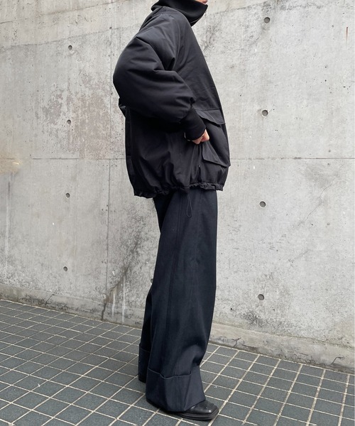 y/m by れぽすけ（イムバイレポスケ）の「中綿ビックポケットブルゾン（ダウンジャケット/コート・メンズ・アイボリー/ブラック・FREE）」の4枚目の写真