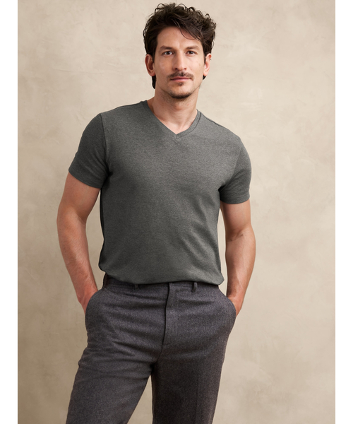 Banana Republic(バナナリパブリック)の「Luxury-Touch 半袖VネックTシャツ(Tシャツ/カットソー・メンズ・ブラック/ホワイト/ネイビー/チャコールグレー/ナチュラル/オリーブ・S/XL/L/M)」の9枚目の写真
