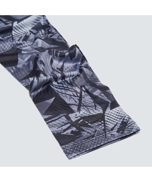 OAKLEY(オークリー)の「オークリー STRIKING ARM COVER 23.0 /アームカバー/TRAINING_BASEBALL/OAKLEY(アームカバー・メンズ・ブラック/ピンク/ブラック系/ネイビー/ホワイト・U)」の8枚目の写真