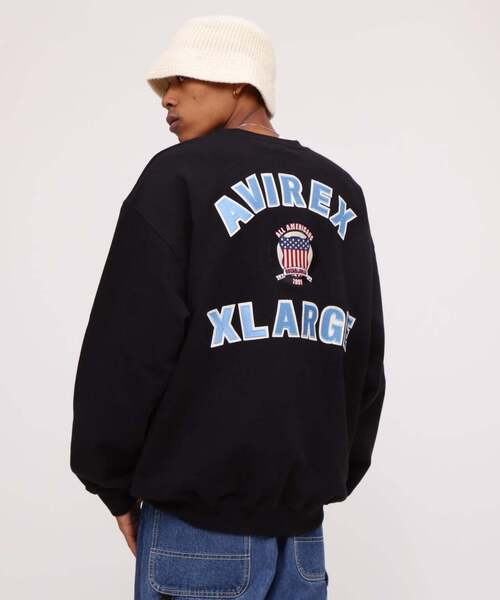 AVIREX（アヴィレックス）の「《AVIREX × XLARGE》CREWNECK VARSITY LOGO / クルーネック バーシティ ロゴ（スウェット・メンズ・ネイビー/ブラック・XL/M/L）」の3枚目の写真