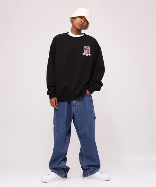 AVIREX（アヴィレックス）の「《AVIREX × XLARGE》CREWNECK VARSITY LOGO / クルーネック バーシティ ロゴ（スウェット・メンズ・ネイビー/ブラック・XL/M/L）」の4枚目の写真