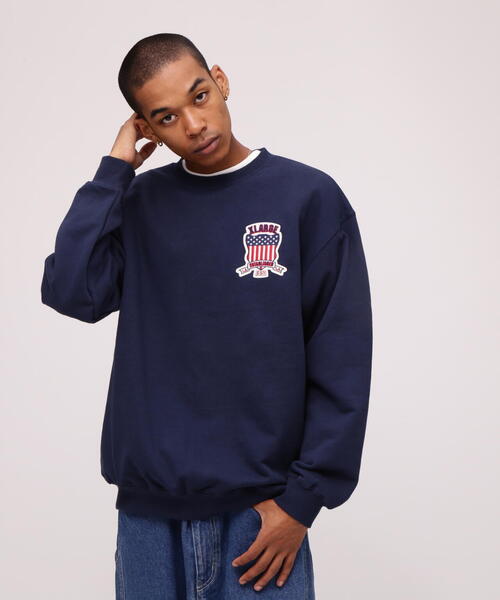 AVIREX（アヴィレックス）の「《AVIREX × XLARGE》CREWNECK VARSITY LOGO / クルーネック バーシティ ロゴ（スウェット・メンズ・ネイビー/ブラック・XL/M/L）」の21枚目の写真