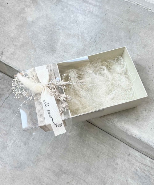 m.soeur（エムスール）の「リネンリボンのギフトボックス（大）（ラッピングキット・レディース・ベージュ・FREE）」の6枚目の写真