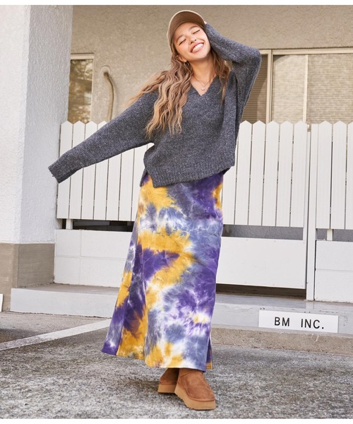anap mimpi（アナップミンピ）の「裏毛 タイダイ スウェット セミフレア スカート（スカート・レディース・ダークグレー/パープル・FREE）」の8枚目の写真