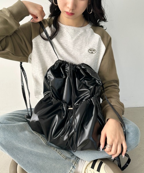 CLEA（クレア）の「メタリックドロストナップザック/リュック（バックパック/リュック・レディース・シルバー/ブラック・FREE）」の12枚目の写真