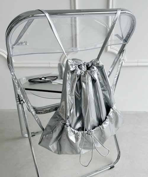 CLEA（クレア）の「メタリックドロストナップザック/リュック（バックパック/リュック・レディース・シルバー/ブラック・FREE）」の13枚目の写真