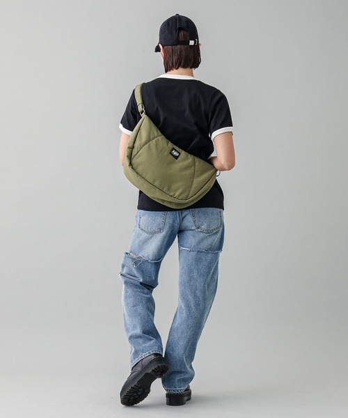 X-girl(エックスガール)の「RUBBER PATCH MESSENGER BAG(ショルダーバッグ・レディース・オリーブ/ピンク/ブラック・ONE SIZE)」の15枚目の写真