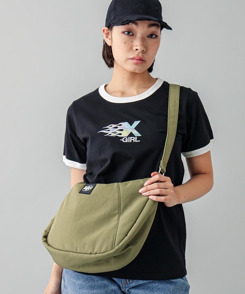 X-girl(エックスガール)の「RUBBER PATCH MESSENGER BAG(ショルダーバッグ・レディース・オリーブ/ピンク/ブラック・ONE SIZE)」の13枚目の写真