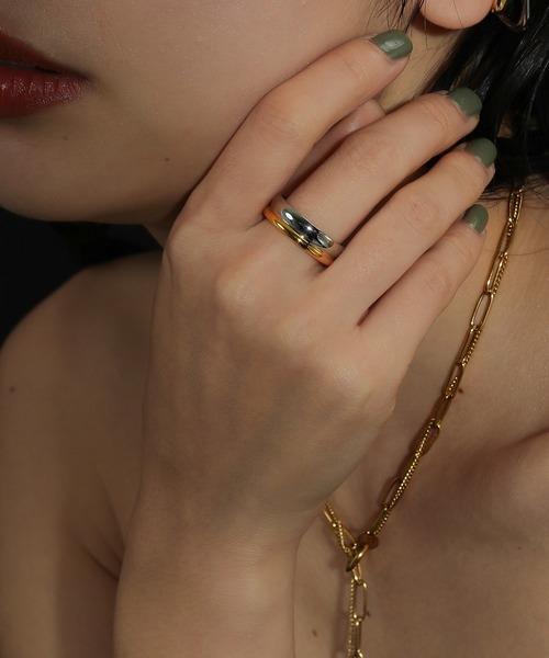 voov（ブーブ）の「【金属アレルギー対応】バイカラー サージカルステンレス リング（リング・レディース・シルバー・11号）」の3枚目の写真