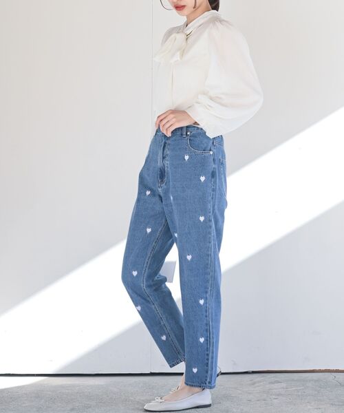 rps（アールピーエス）の「ハート刺繍マムパンツ（デニムパンツ・レディース・サックスブルー/ブルー・M/L）」の6枚目の写真