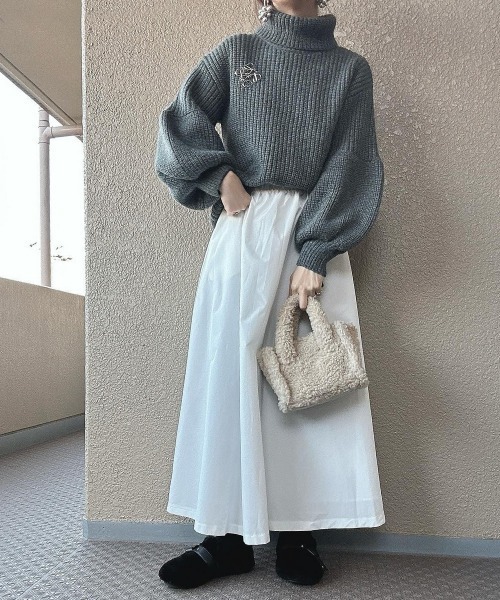 Lajour（ラジュール）の「日本製ボリューム袖ニット（ニット/セーター・レディース・アイボリー/ブルー/グレー/レッド/ブラック・フリー）」の16枚目の写真