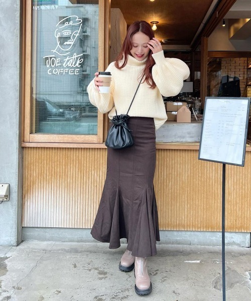 Lajour（ラジュール）の「日本製ボリューム袖ニット（ニット/セーター・レディース・アイボリー/ブルー/グレー/レッド/ブラック・フリー）」の19枚目の写真