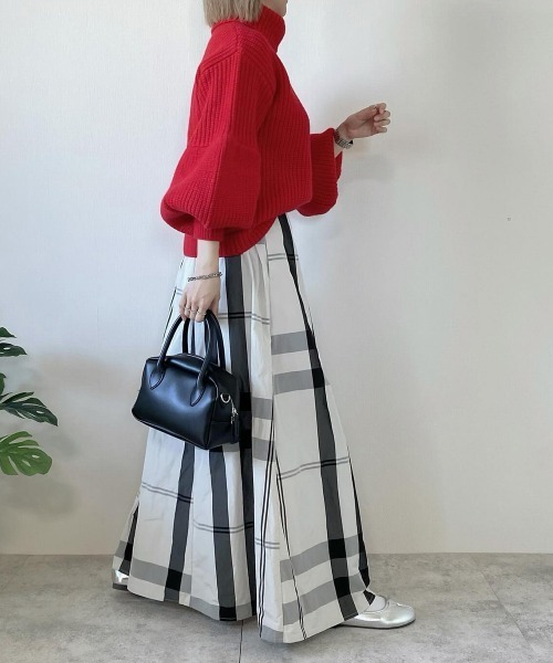 Lajour（ラジュール）の「日本製ボリューム袖ニット（ニット/セーター・レディース・アイボリー/ブルー/グレー/レッド/ブラック・フリー）」の21枚目の写真