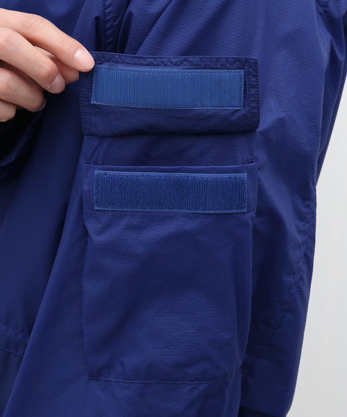 EDIFICE(エディフィス)の「【Product Twelve / プロダクト トゥエルブ】Rain Jacket(マウンテンパーカー・メンズ・ホワイト/ブルー・2/3)」の13枚目の写真