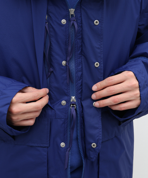 EDIFICE(エディフィス)の「【Product Twelve / プロダクト トゥエルブ】Rain Jacket(マウンテンパーカー・メンズ・ホワイト/ブルー・2/3)」の18枚目の写真