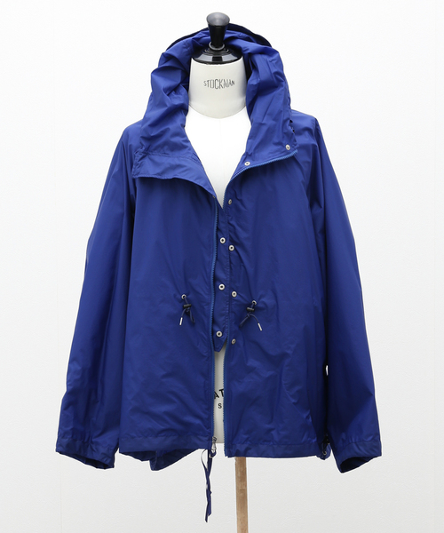 EDIFICE(エディフィス)の「【Product Twelve / プロダクト トゥエルブ】Rain Jacket(マウンテンパーカー・メンズ・ホワイト/ブルー・2/3)」の22枚目の写真