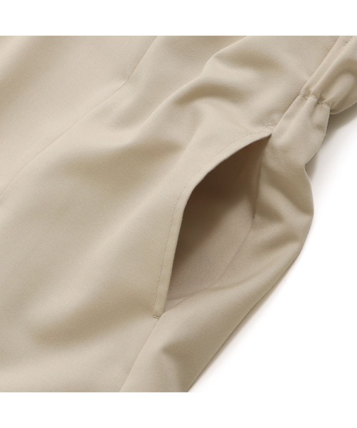 JENNI love(ジェニィラブ)の「【肩ひも調整可能】Vネックジャンスカ(ジャンパースカート・キッズ・ベージュ/ブラック・130cm/140cm/150cm/160cm)」の4枚目の写真