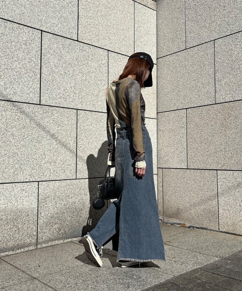 ISOOK（アイスー）の「【ISOOK / アイスー】カットオフロングデニムスカート / ダメージ ヴィンテージ フレア スリット ハイウエスト ローライズ ZOZOTOWN限定（デニムスカート・レディース・ブルー・M/S）」の10枚目の写真