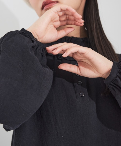 MERLOT(メルロー)の「ダブルフリル襟ブラウス(シャツ/ブラウス・レディース・ホワイト/ブラック・FREE)」の22枚目の写真