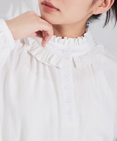 MERLOT(メルロー)の「ダブルフリル襟ブラウス(シャツ/ブラウス・レディース・ホワイト/ブラック・FREE)」の4枚目の写真