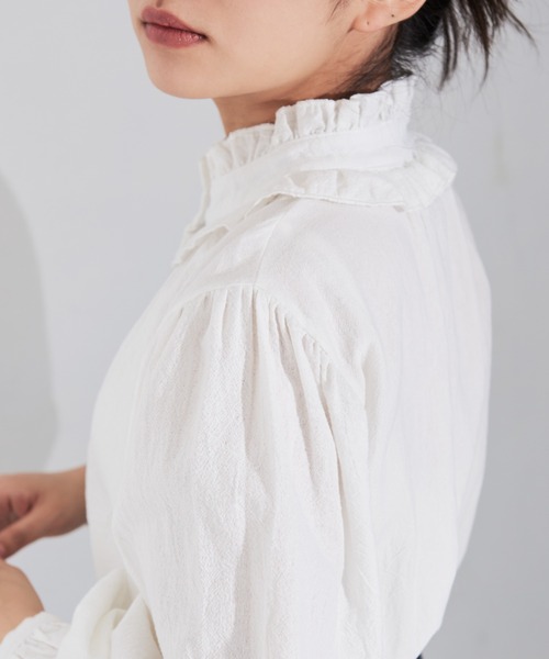 MERLOT(メルロー)の「ダブルフリル襟ブラウス(シャツ/ブラウス・レディース・ホワイト/ブラック・FREE)」の6枚目の写真