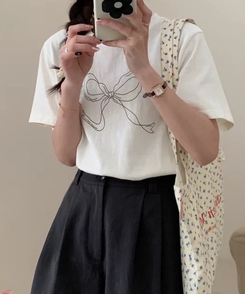 Sibra(シブラ)の「リボンプリントTシャツ(Tシャツ/カットソー・レディース・ブラック/ホワイト・M)」の4枚目の写真