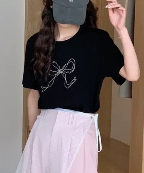 Sibra(シブラ)の「リボンプリントTシャツ(Tシャツ/カットソー・レディース・ブラック/ホワイト・M)」の12枚目の写真