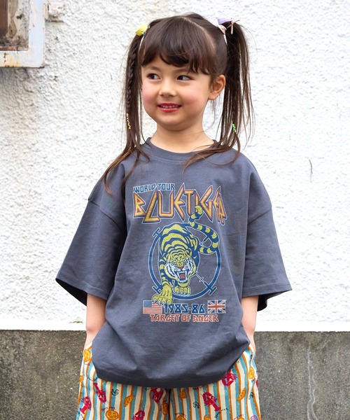 Life Support Products（ライフサポートプロダクツ）の「ロックプリントワイドTシャツ（80～150cm）（Tシャツ/カットソー・キッズ・グレー系その他2/ブラック系1/ブラック系3/ブラック系2/ホワイト系3/グレー系その他/ホワイト系1/ホワイト系2・80/90/95/100/110/120/130/140/150）」の8枚目の写真