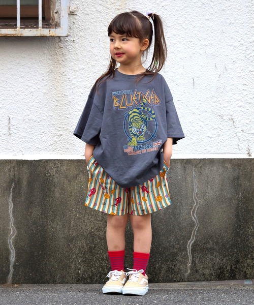 Life Support Products（ライフサポートプロダクツ）の「ロックプリントワイドTシャツ（80～150cm）（Tシャツ/カットソー・キッズ・グレー系その他2/ブラック系1/ブラック系3/ブラック系2/ホワイト系3/グレー系その他/ホワイト系1/ホワイト系2・80/90/95/100/110/120/130/140/150）」の16枚目の写真