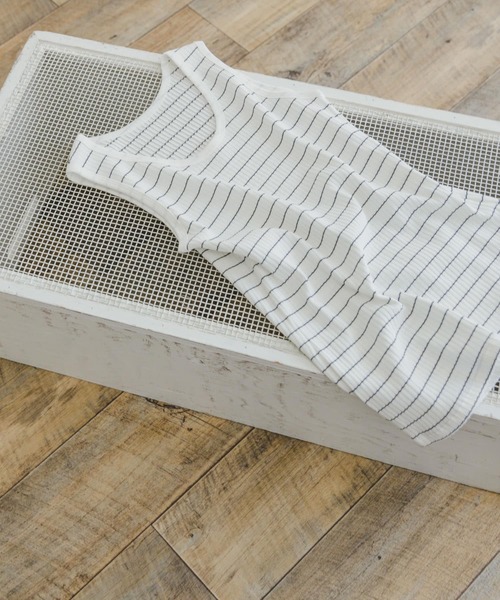 ITEMS URBANRESEARCH(アイテムズ アーバンリサーチ)の「トタンテレコタンクトップ(タンクトップ・レディース・カーキ/グレー系その他/オフホワイト/ホワイト系その他・FREE)」の6枚目の写真