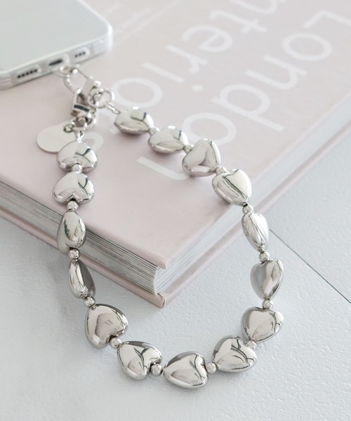 tiny tiny（ティニーティニー）の「ハンドストラップ[tiny tiny(ティニーティニー)]（スマホグッズ・レディース・ホワイト/ピンク/その他2/その他3・0）」の4枚目の写真