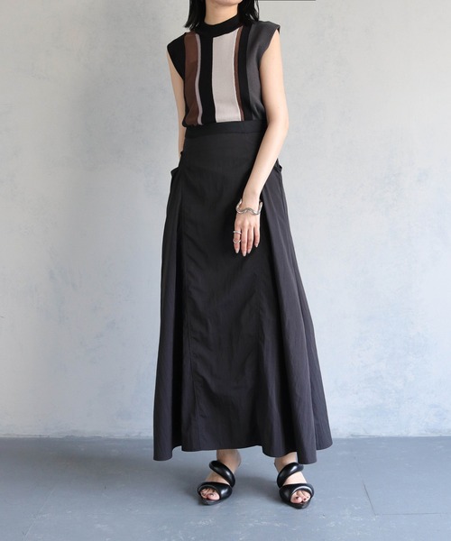 &g'aime（アンジェム）の「【&g’aime】シアー切替配色スリーブレスニット（ニット/セーター・レディース・ブラック/グレイッシュベージュ/チャコールグレー・FREE）」の9枚目の写真