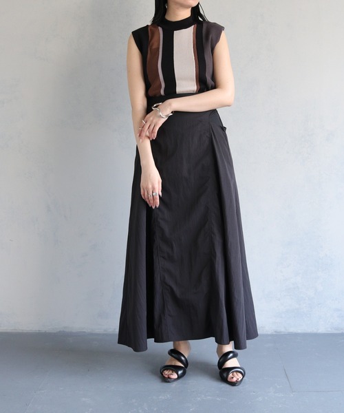 &g'aime（アンジェム）の「【&g’aime】シアー切替配色スリーブレスニット（ニット/セーター・レディース・ブラック/グレイッシュベージュ/チャコールグレー・FREE）」の10枚目の写真