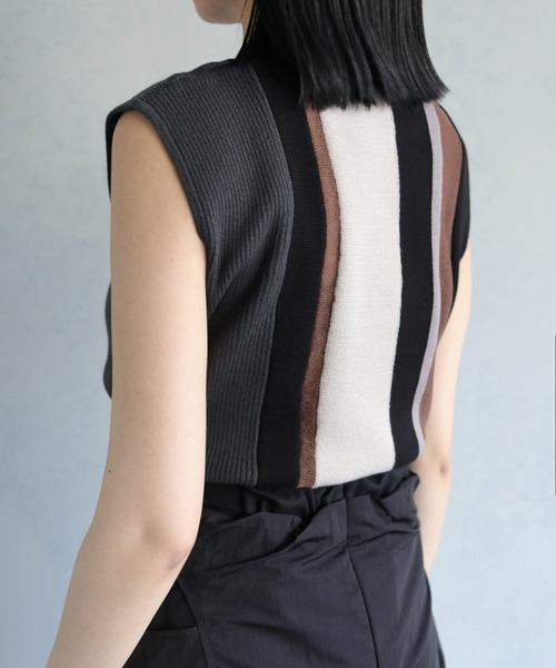&g'aime（アンジェム）の「【&g’aime】シアー切替配色スリーブレスニット（ニット/セーター・レディース・ブラック/グレイッシュベージュ/チャコールグレー・FREE）」の8枚目の写真
