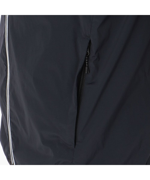 BRIEFING(ブリーフィング)の「MENS LIGHT WEIGHT STRETCH PACKABLE PARKA(テーラードジャケット・メンズ・ブラック/ネイビー・L/M)」の11枚目の写真