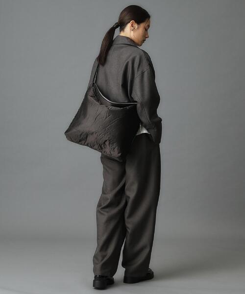 HIROKO HAYASHI（ヒロコハヤシ）の「ENORME（エノルメ）ショルダーバッグ（ショルダーバッグ・レディース・ホワイト/ブラック/グレー・00）」の2枚目の写真