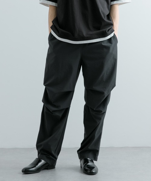 SENSE OF PLACE by URBAN RESEARCH（センスオブプレイスバイアーバンリサーチ）の「トラックスラックスパンツ（スラックス・メンズ・チャコールグレー/ライトグレー・MEDIUM/LARGE）」の2枚目の写真