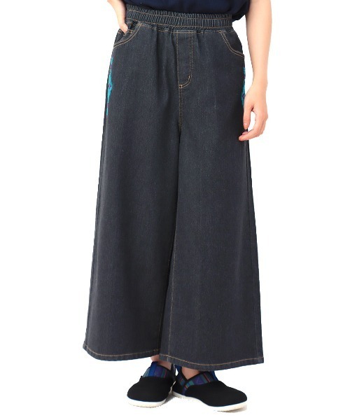 チチカカ(チチカカ)の「デニムバギーパンツ(デニムパンツ・レディース・ブルー/ブラック・MEDIUM/LARGE)」の6枚目の写真